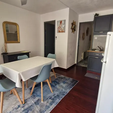 Le Wenge de la Marina- Appt en RDC avec terrasse et parking Appartement *